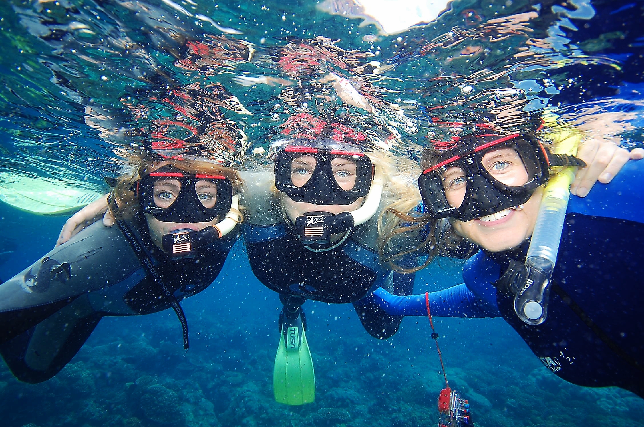 Reef - Snorkel girls